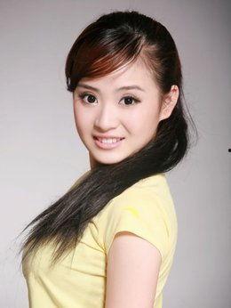 杨焉个人资料,才华横溢的年轻艺术家，探索艺术与生活的完美融合